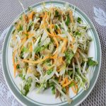 Cách làm nộm gà hành tây cho bữa ăn thêm thú vị