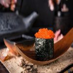 Ngon miệng và đẹp mắt với sushi trứng cá hồi