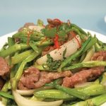 Cách làm món thịt bò xào rau cần đơn giản mà cực ngon