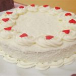 Cách làm bánh kem béo ngon đẹp mắt cho bé tại nhà