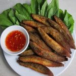 Mâm cơm ngon với cá chạch chiên giòn