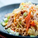 Khám phá món ăn đường phố với mỳ yakisoba Nhật Bản