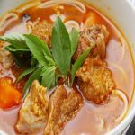 Cách nấu bún bò cay ngon đậm đà ngày mưa gió