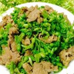 Thịt bò xào hoa thiên lý mát mẻ cho những ngày hè nóng bức