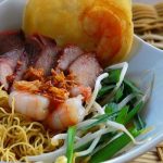 Cách làm mì xào xá xíu với hương vị thơm ngon và mới lạ