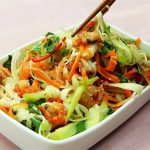Cách làm gỏi xoài tôm khô hấp dẫn lai rai cuối tuần