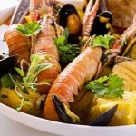 Canh hải sản kiểu pháp đổi món cho bữa cơm gia đình
