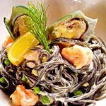 Thưởng thức món ngon mang hương vị biển với pasta đen hải sản