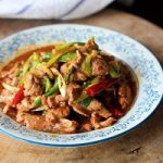 Nhanh chóng và dễ làm với món thịt bò xào tỏi tây