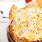 Cùng làm món pizza phô mai hấp dẫn, khó cưỡng