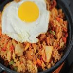 Cay the the đầu lưỡi với cách làm cơm chiên kim chi đúng chuẩn vị Hàn Quốc