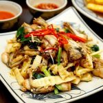 Bữa cơm thêm ngon miệng với cách làm ếch xào măng chua đơn giản