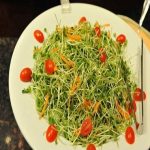 Cách làm salad rau mầm dầu giấm giữ dáng đẹp da