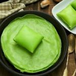 Cách làm bánh crepe lá dứa hấp dẫn
