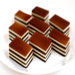 Ngọt miệng với cách làm rau câu flan phô mai siêu dễ