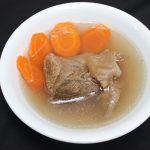 Những lợi ích cải thiện sắc đẹp cho chị em phụ nữ với món xương bò hầm