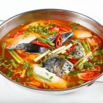 Bí quyết cho một ngày sảng khoái với cách nấu lẩu Thái cá hồi đậm đà hương vị