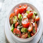Giảm cân hiệu quả với cách làm salad cà chua tươi mát