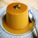 Cách làm bánh flan bằng sữa tươi kết hợp bí đỏ thơm béo quyến rũ