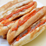 Cay tê đầu lưỡi với cách làm bánh mì cay đúng chuẩn