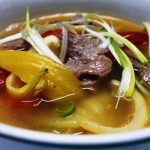 Cách thực hiện món thịt bò nấu canh dưa chua khó cưỡng