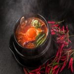 Cách làm canh kim chi hải sản siêu ngon đúng chất Hàn Quốc