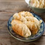 Hướng dẫn làm món sủi cảo chiên thơm ngon hấp dẫn
