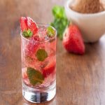 Mát lạnh với cách làm soda dâu siêu đẹp mắt tại nhà