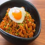 Cơm chiên với kim chi siêu hấp dẫn và dễ làm