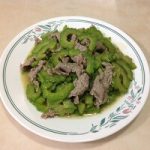 Lạ miệng ngày nắng với món thịt bò xào mướp đắng