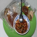Nhâm nhi không ngừng với cách làm nước sốt me ăn bánh tráng siêu dễ