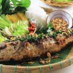 Cá lóc nướng cuốn bánh tráng lai rai dịp cuối tuần