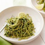 Cách làm mì spaghetti trộn nước sốt cải xoắn thật dễ dàng