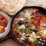 Cách làm súp shakshouka nổi tiếng của châu Phi