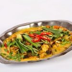 Ếch xào lăn chấm bánh mì thơm ngon, hấp dẫn
