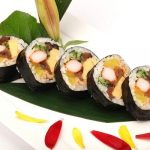 Cách làm cơm cuộn rong biển sushi Nhật Bản đơn giản đổi khẩu vị cho gia đình