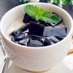Cách nấu chè hạt sen sương sáo mát lạnh ngày hè