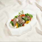 Đổi món thanh mát giải nhiệt cho ngày nóng với cách làm lá cách xào thịt bò