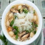 Cách làm cháo cua tổ yến đơn giản mà bổ dưỡng cho bé