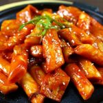 Cách làm bánh gạo cay chuẩn vị Hàn Quốc