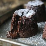 Cách làm lava cake thơm ngon cực hấp dẫn tại nhà