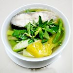 Cá dứa nấu canh chua nóng hổi cho ngày mưa mùa hè