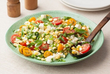 Bí kíp giảm cân mới - salad ngô ngọt cà chua - Món Ngon