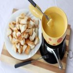 Lẩu phô mai Thụy Sĩ beo béo ngậy ngậy hấp dẫn
