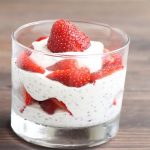 Cách làm Pudding đậu nành xốt dâu tây thơm ngon