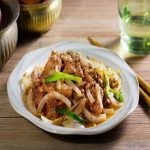 Bữa cơm gia đình thêm dinh dưỡng với bò xào hành tây