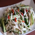 Chiêu đãi cả nhà món ăn cuối tuần với gà xé phay hấp dẫn