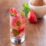 Mát lạnh với cách làm mojito dâu đẹp mắt tại nhà
