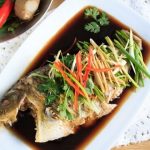 Cách làm cá chẽm hấp sốt nước tương cực kì hấp dẫn
