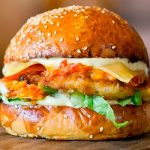 Cách làm hamburger gà siêu ngon, siêu dễ
